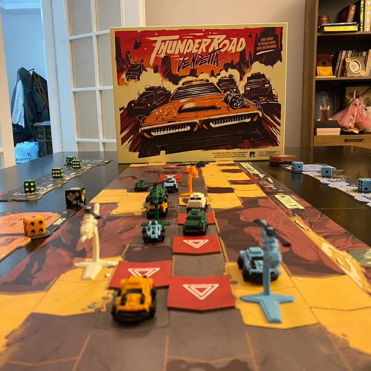 Thunder Road: Vendetta İncelemesi: 2023'ün En Kaotik ve En Eğlenceli Kutu Oyunu!