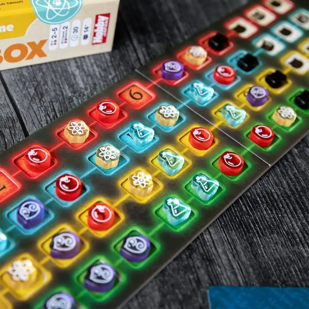 Cat in the Box: Deluxe Edition (İngilizce / Dil Bağımsız)