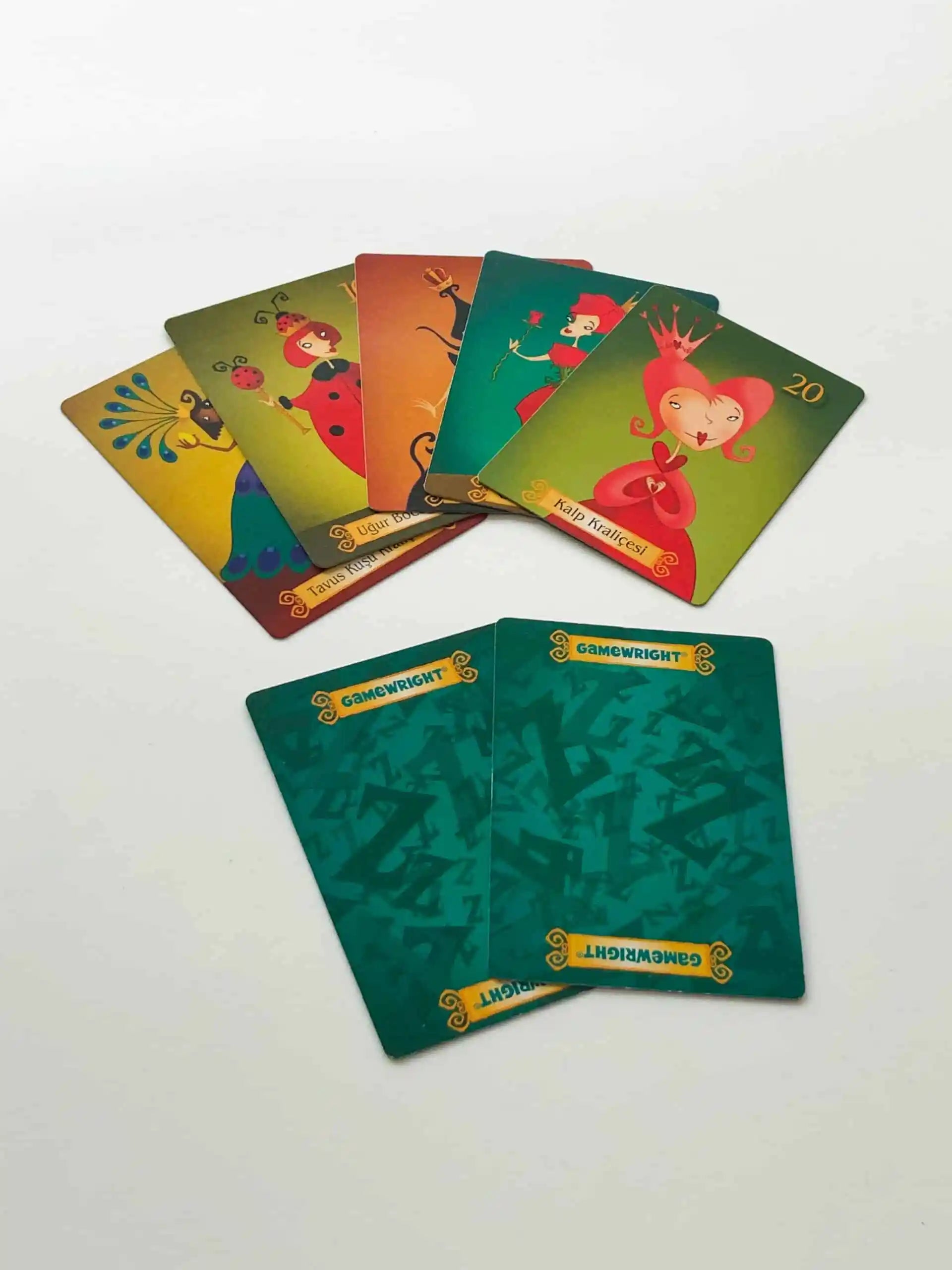 Uykucu Kraliçeler (Türkçe / Dil Bağımsız)